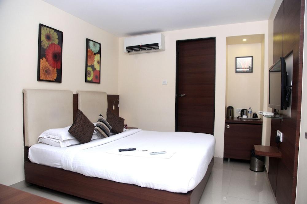 Hotel Concord Galaxy Bombay Extérieur photo